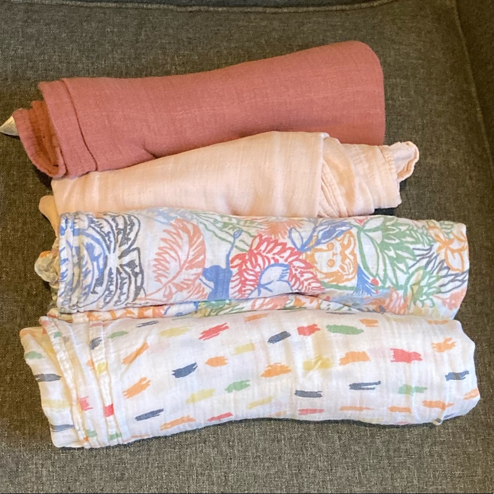 Set of 4 muslin swaddle blankets